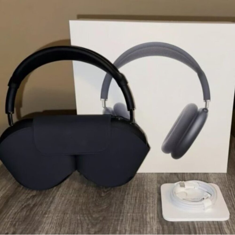 Apple AirPods Max Wireless Over-Ear Headset - Space Gray (Lightning)